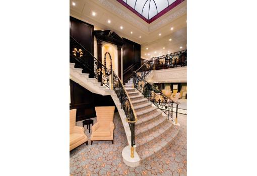 Detalle de la Escalera del Atrium